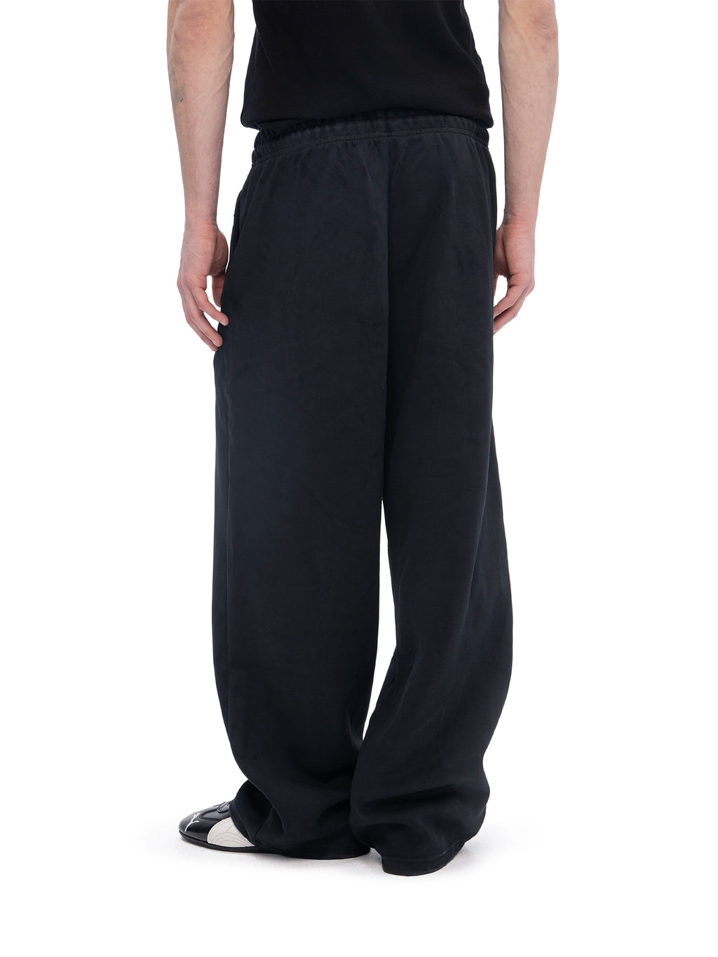 TRACK PANTS