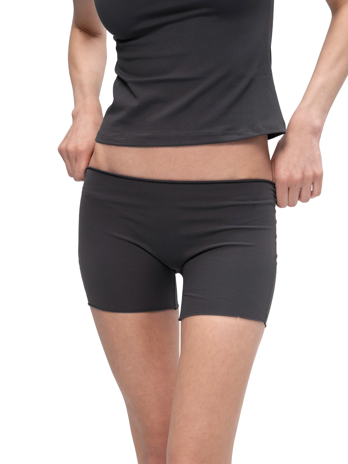 CROP SHORTS ASPHALT
